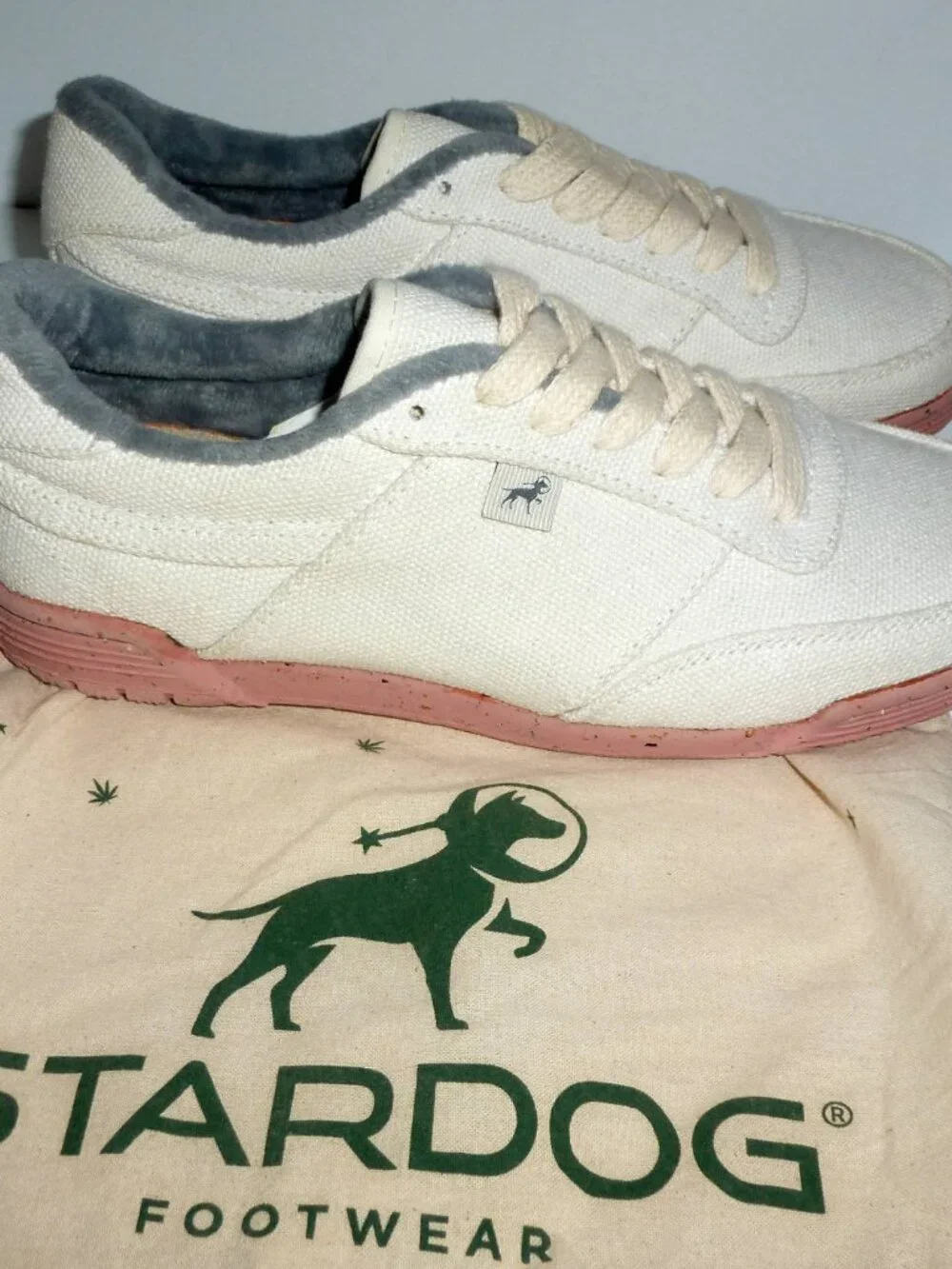 Stardog Footwear - White Women's Sneakers / Shoes - Sz 8